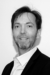 Simon Williams Simon Williams